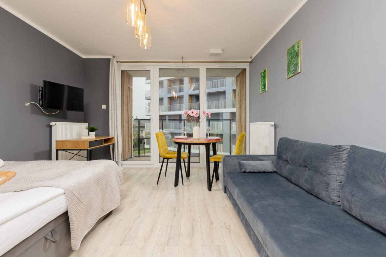 Studio With Balcony Warsaw Kokoryczki By Noclegi Renters Kültér fotó