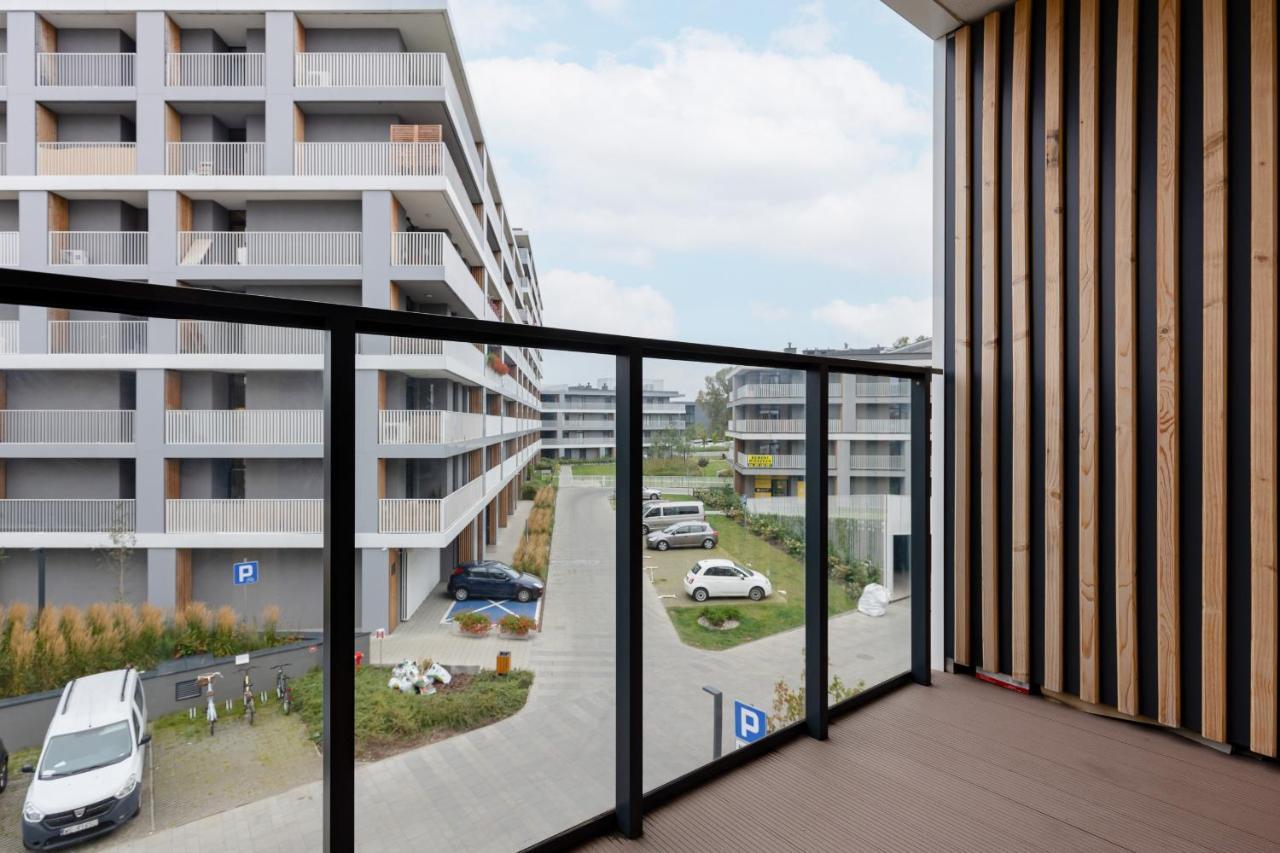 Studio With Balcony Warsaw Kokoryczki By Noclegi Renters Kültér fotó
